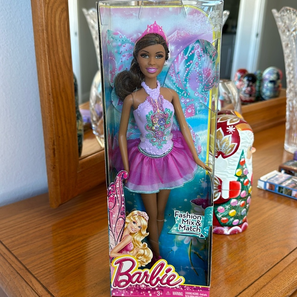New in the box Mattel 2013 Barbie Fashion Mix & Match